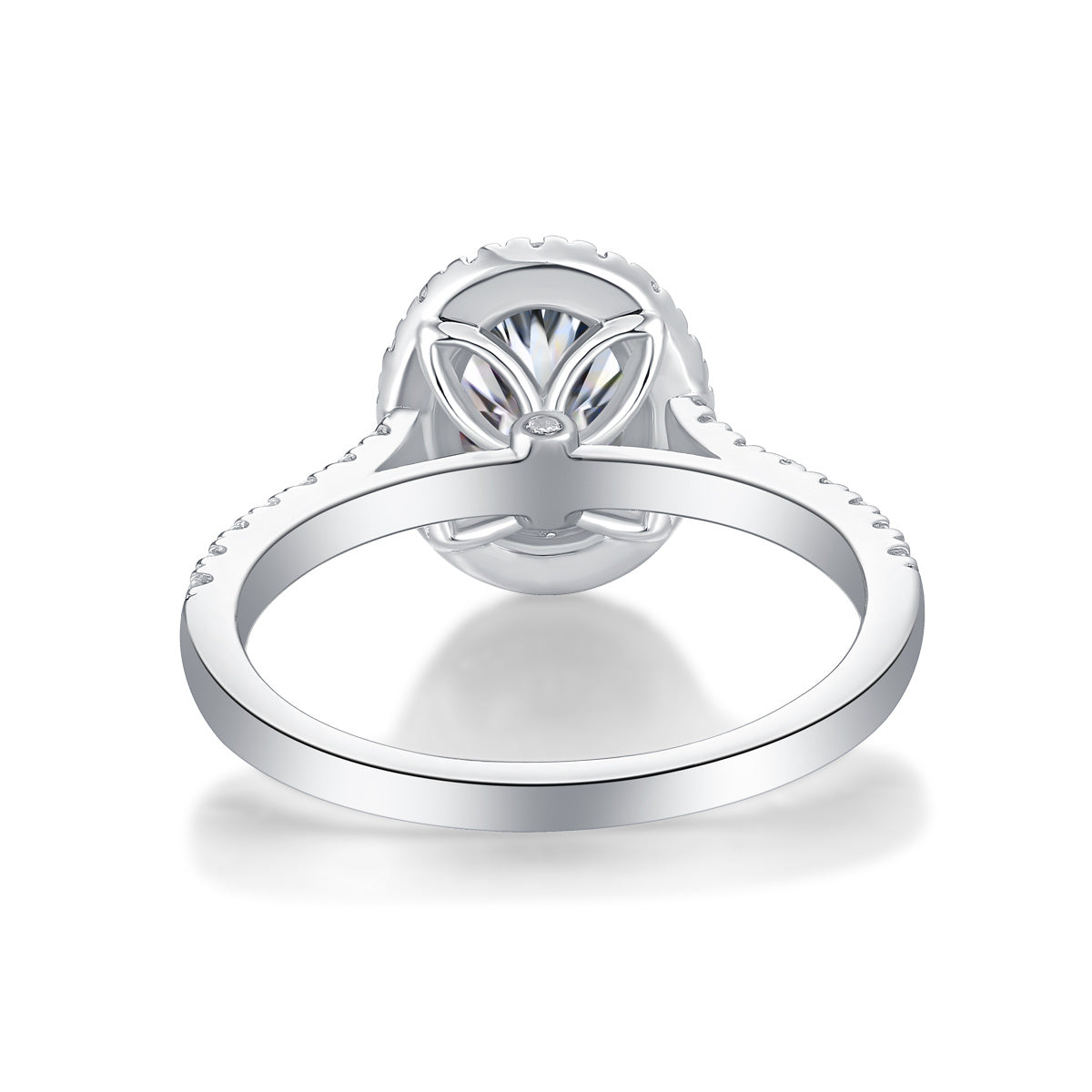 Elegant Silver Moissanite Ring