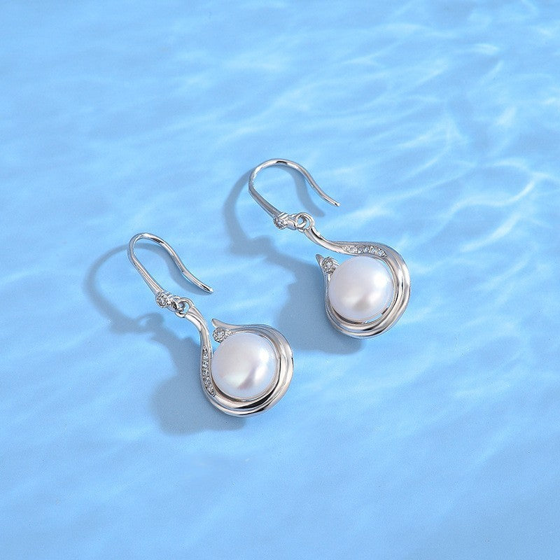 Elegant Pearl Necklace for Women