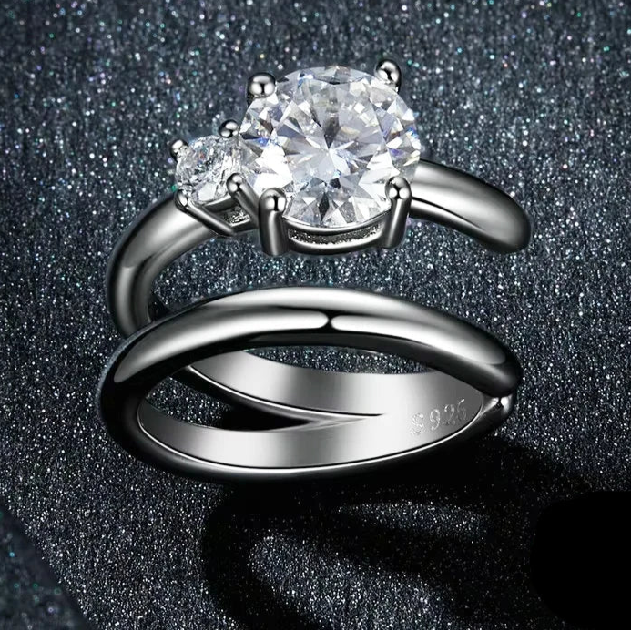 Elegant Moissanite Ear Cuff for Women