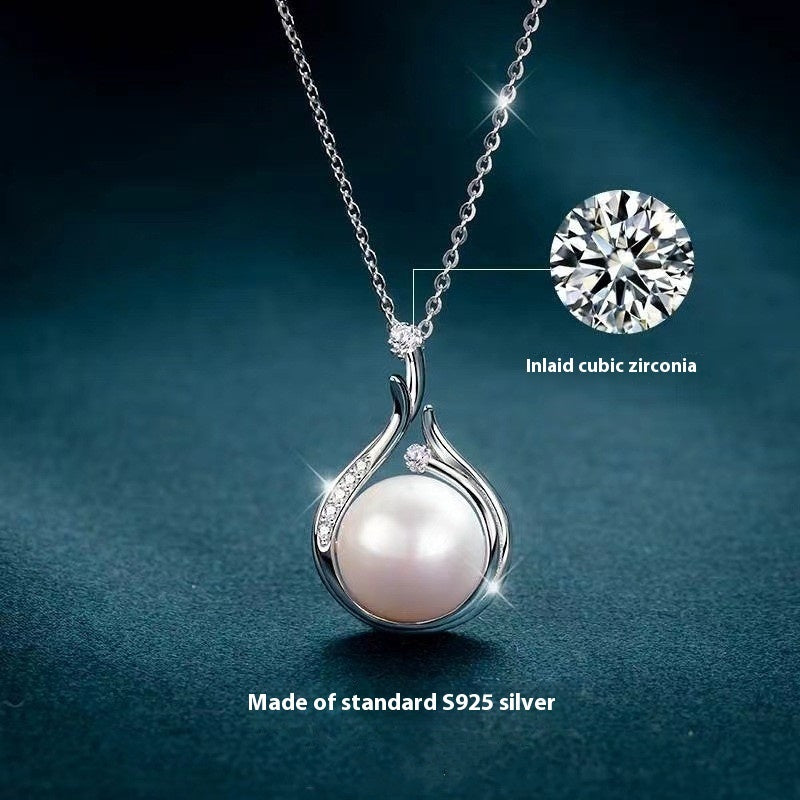 Elegant Pearl Necklace for Women