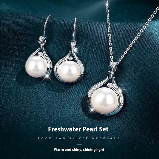 Elegant Pearl Necklace for Women